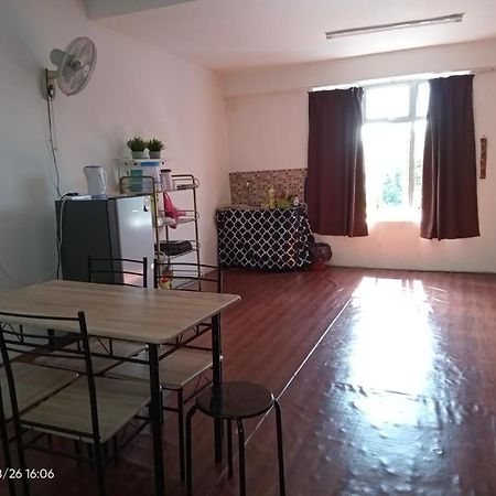 Nr Guest House Kangar Exterior photo